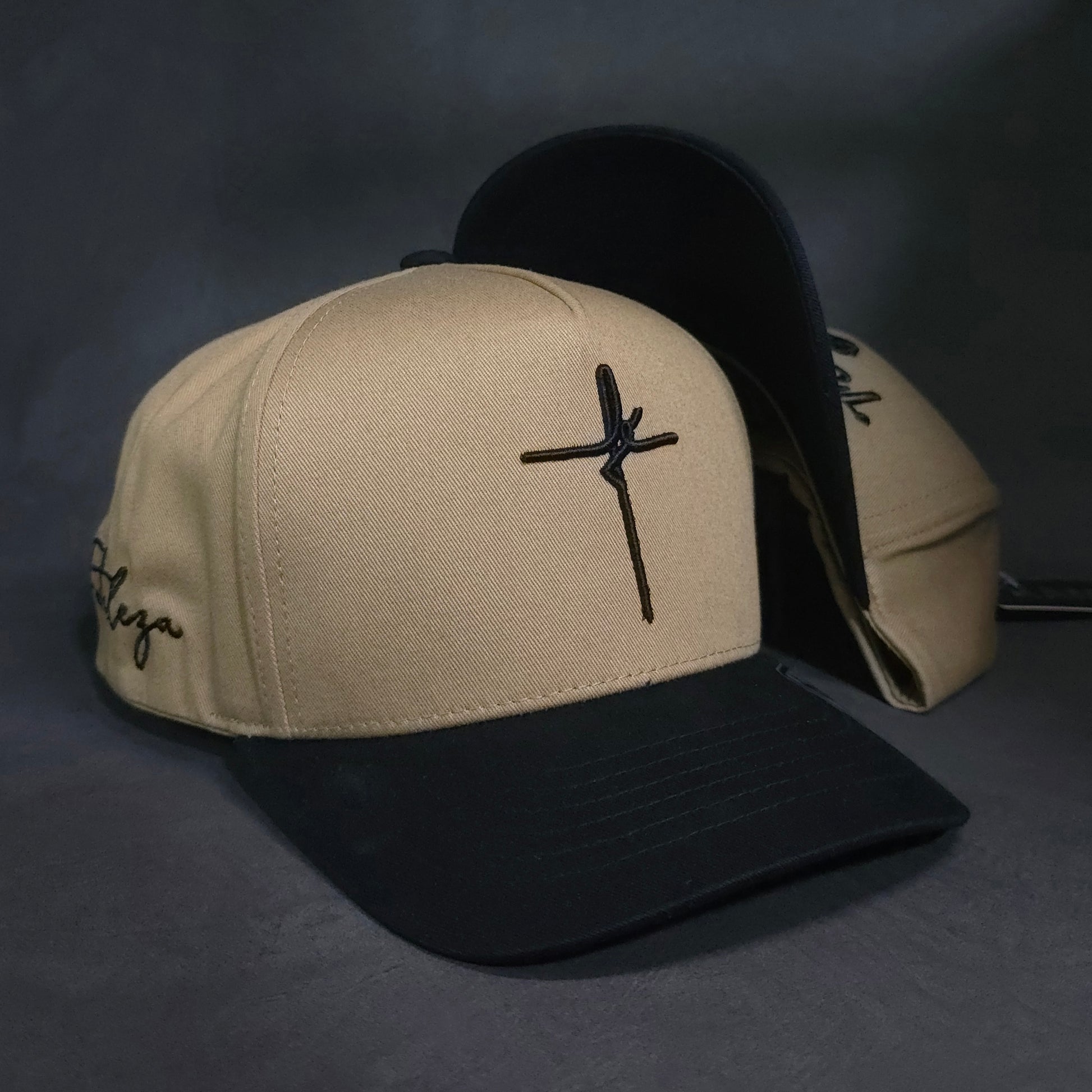 Gorra Fé + Fortaleza KzGCaps