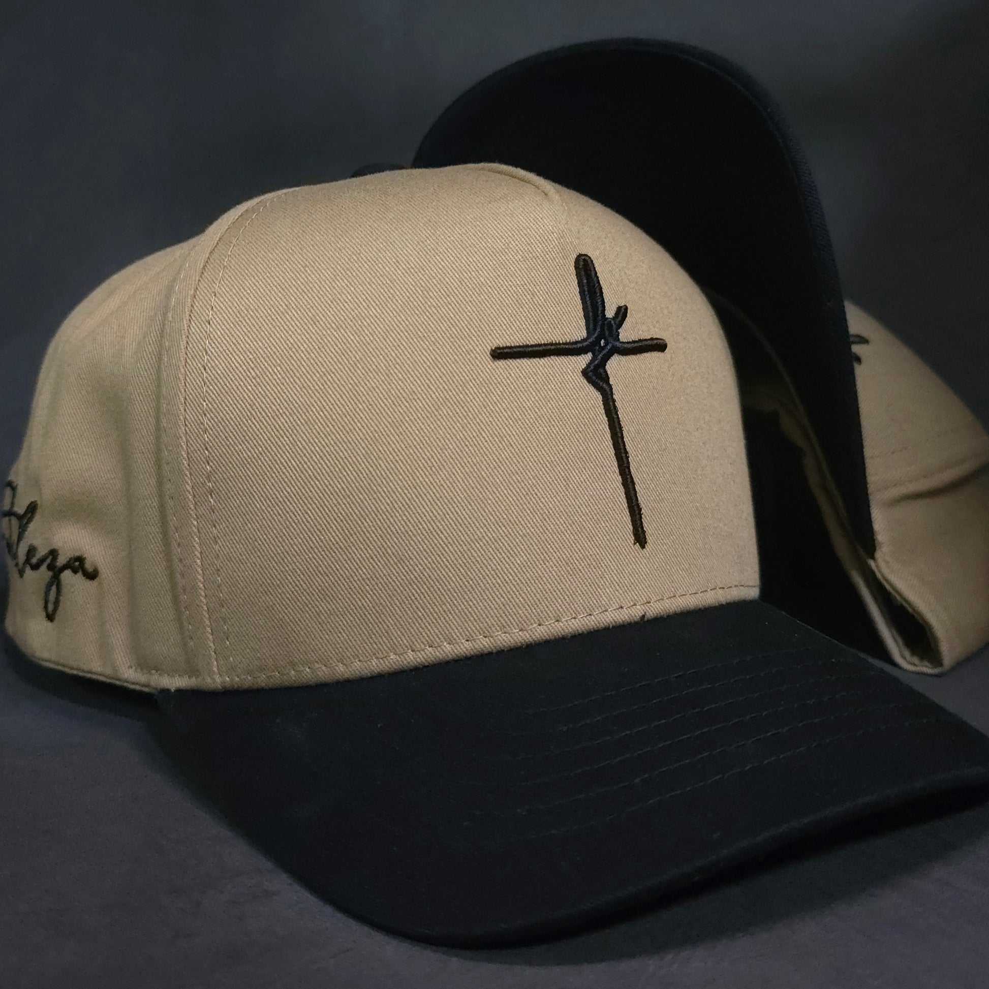 Gorra Fé + Fortaleza KzGCaps